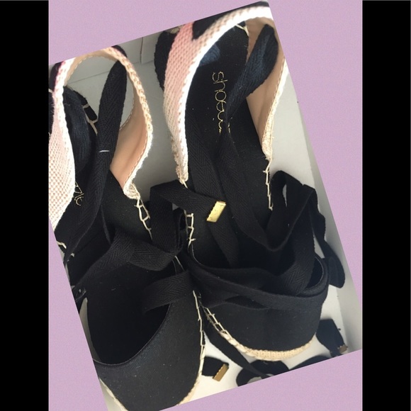 BLACK SANDALS NEW - Picture 7 of 9